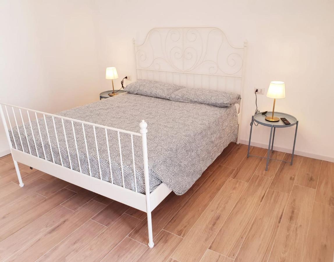Beach Apartments 마리나디라구사 외부 사진
