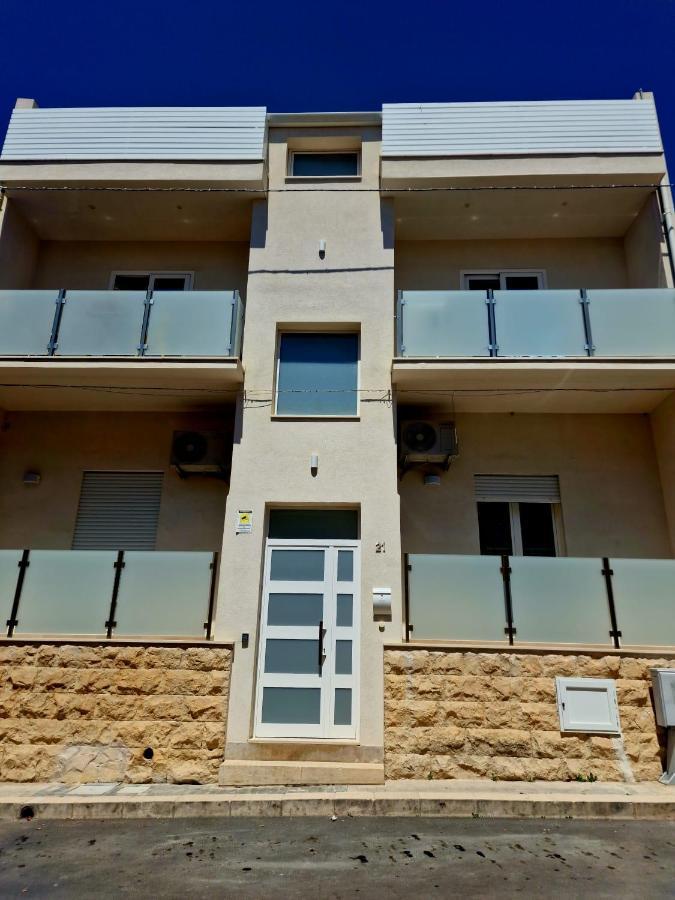 Beach Apartments 마리나디라구사 외부 사진